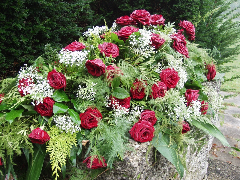 funeraire-LE LUC-min_roses-61203